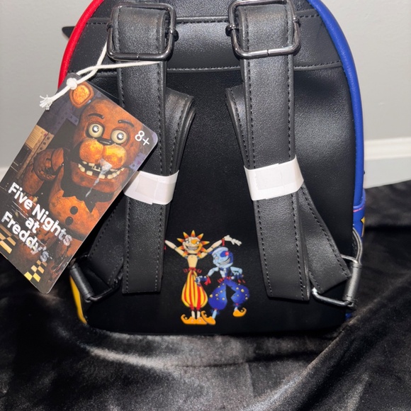 sun and moon five nights at freddy's loungefly backpack - Picture 2 of 3